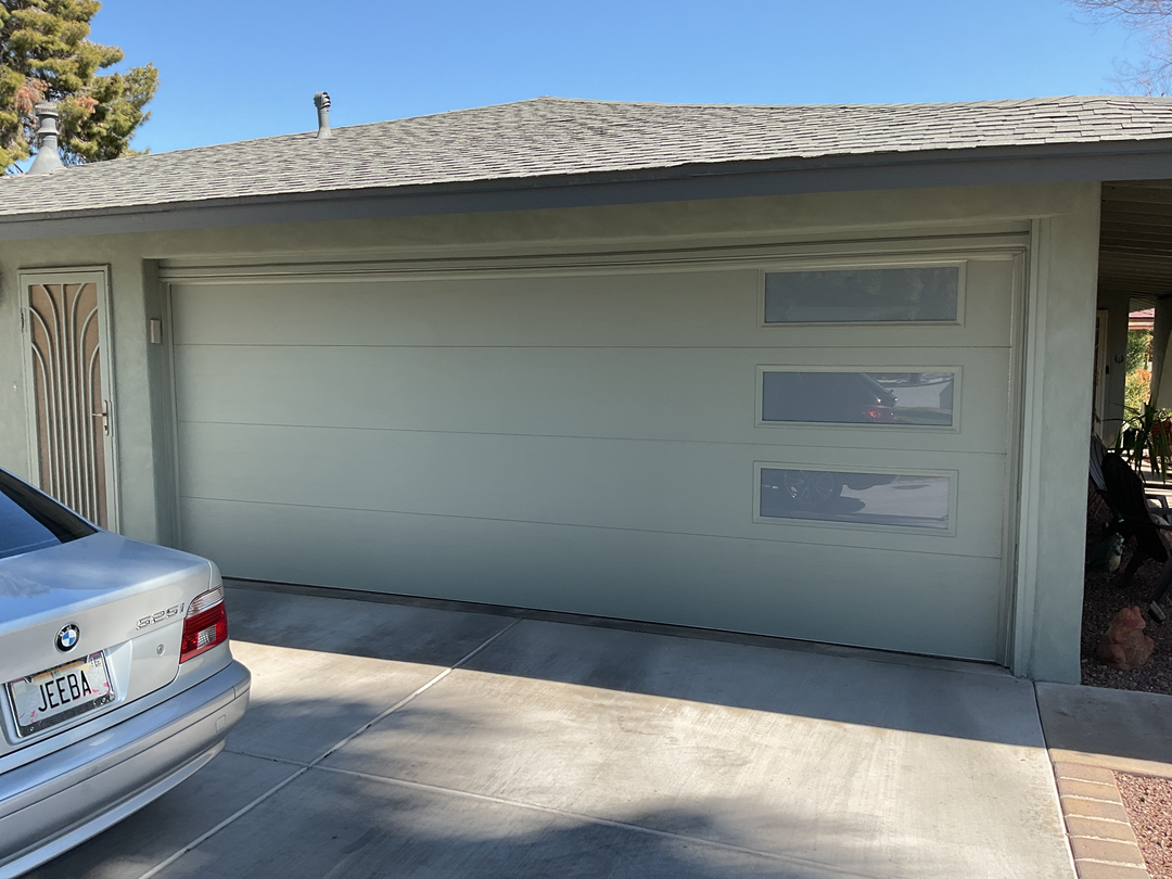 Garage Door Grunts Image