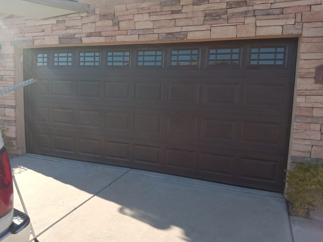 Garage Door Grunts Image