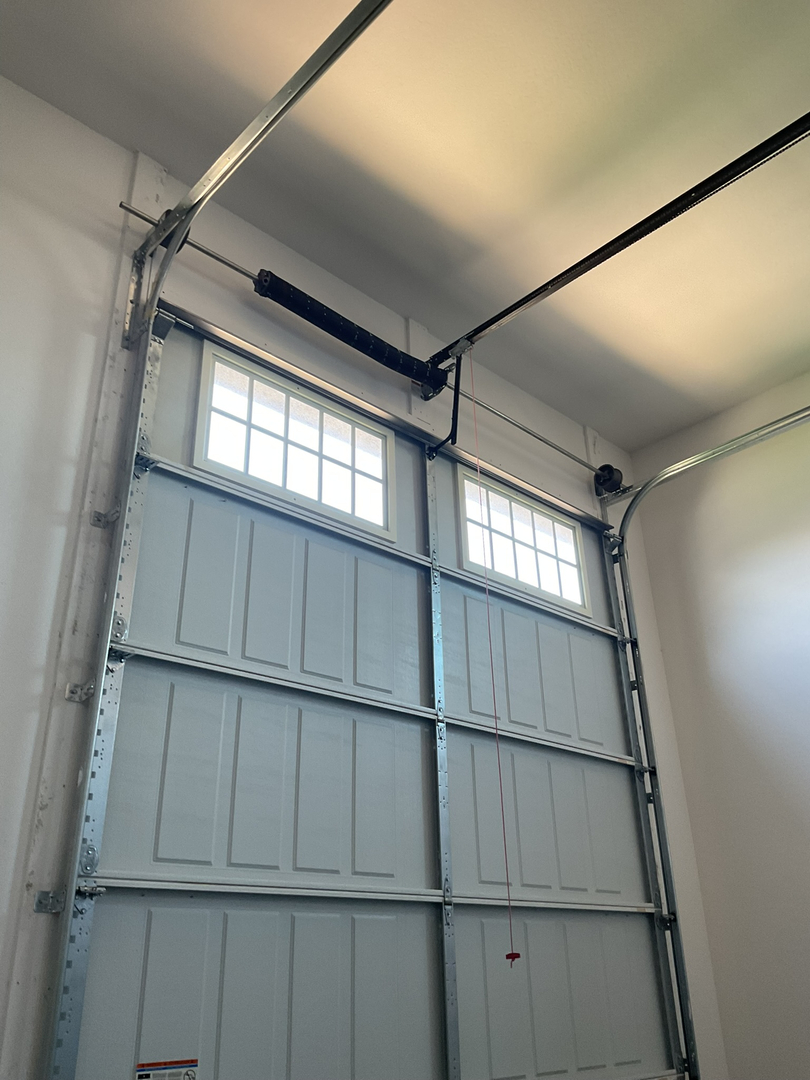 Garage Door Grunts Image