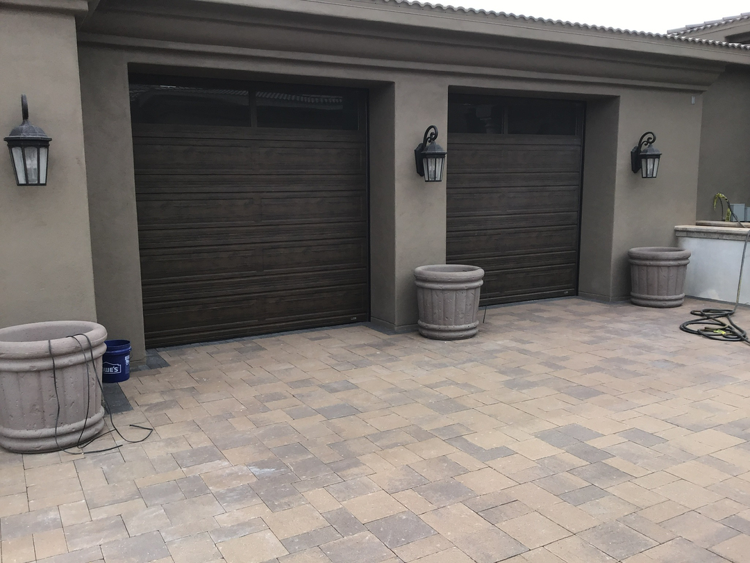 Garage Door Grunts Image