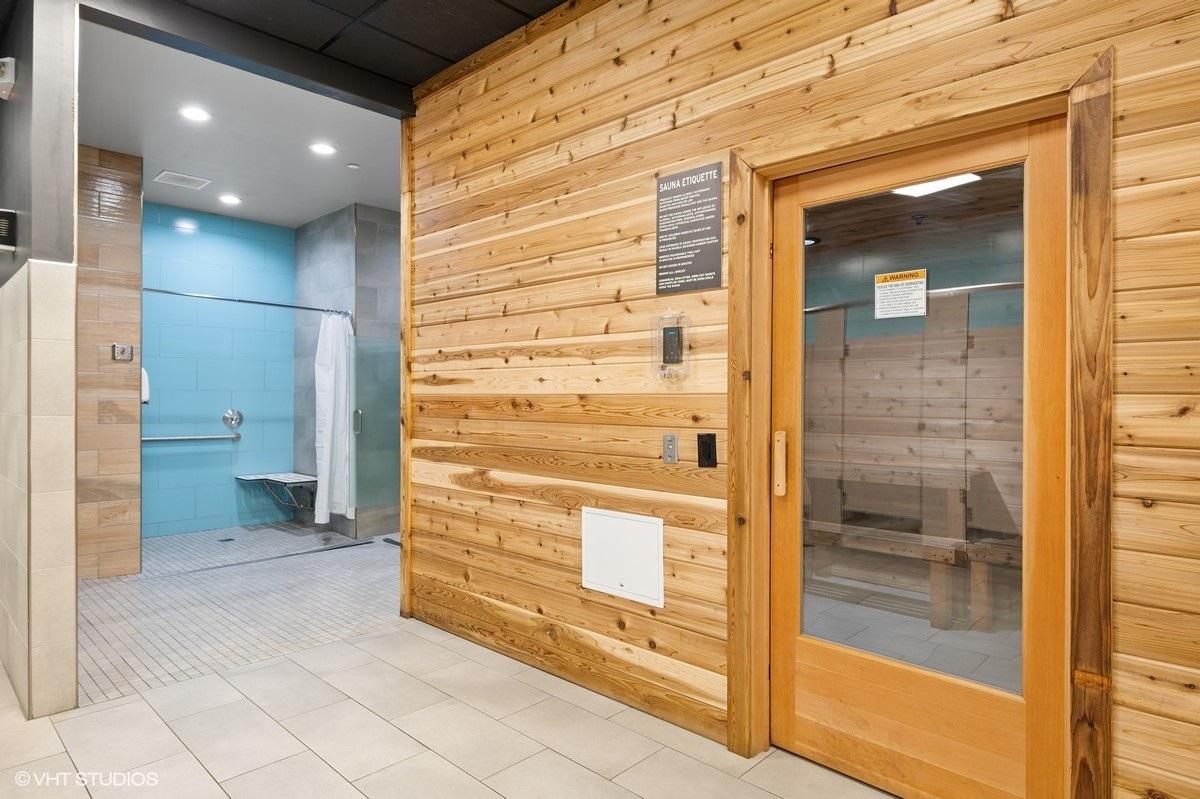 Crunch Fitness - Tucker Image