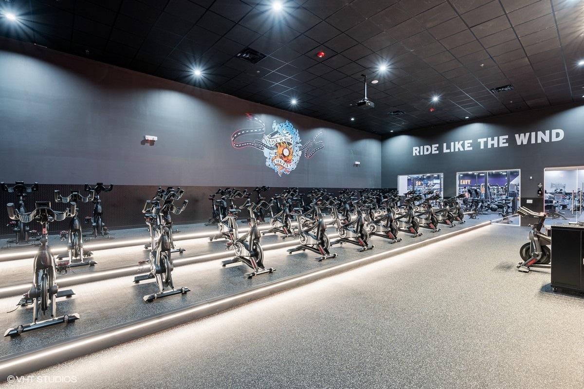 Crunch Fitness - Tucker Image