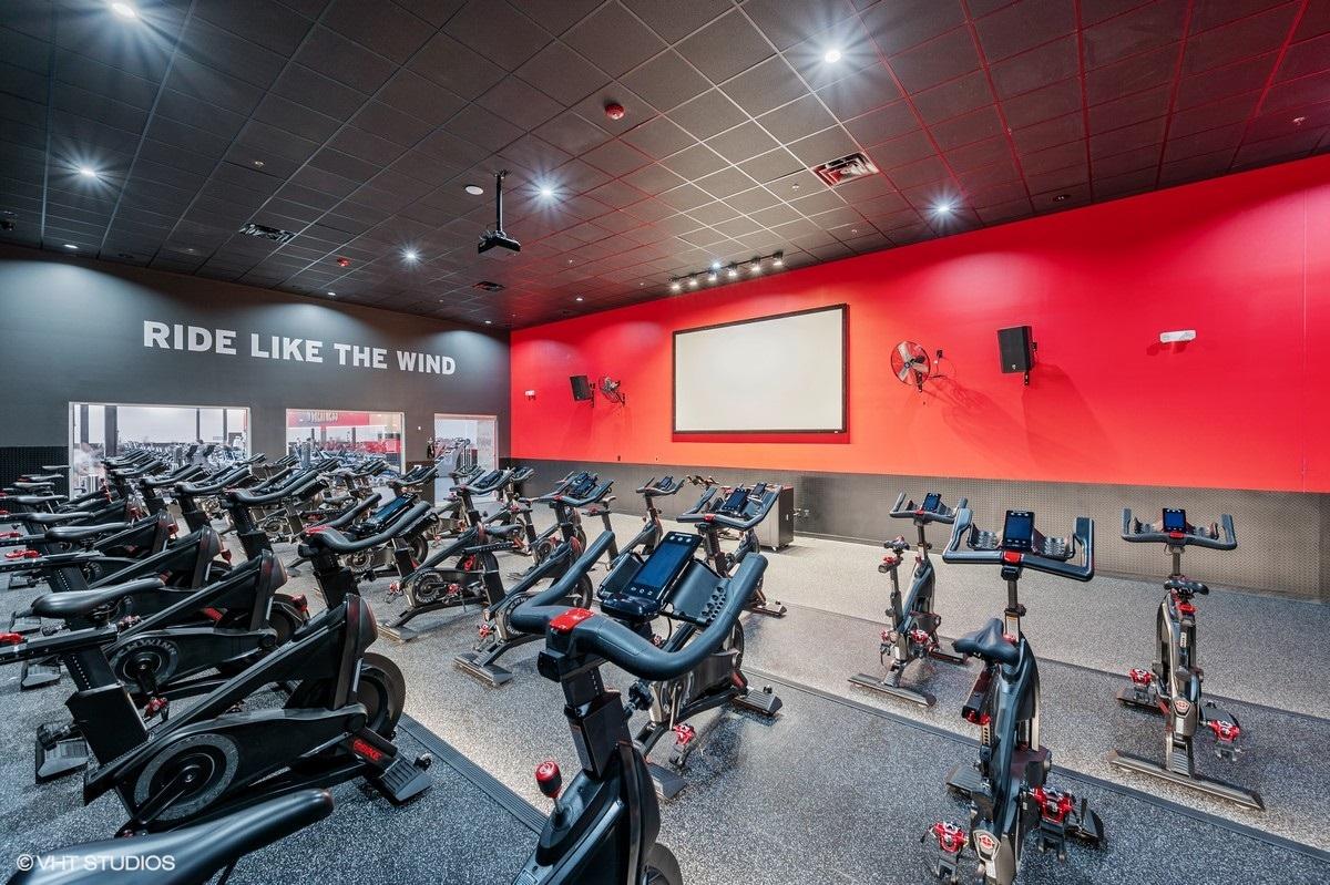 Crunch Fitness - Tucker Image