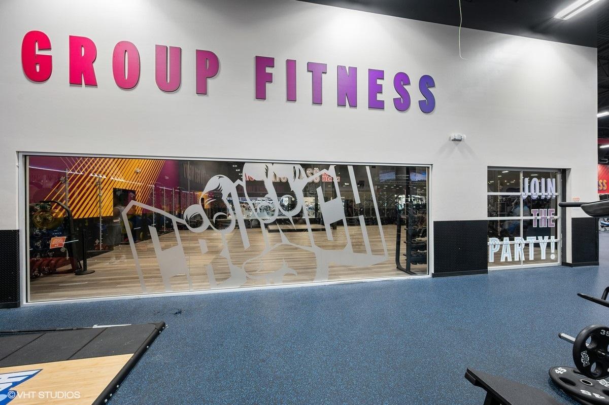 Crunch Fitness - Tucker Image