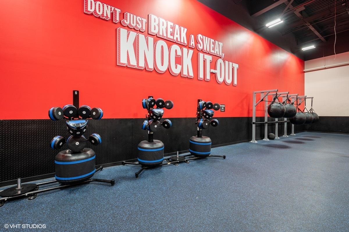 Crunch Fitness - Tucker Image