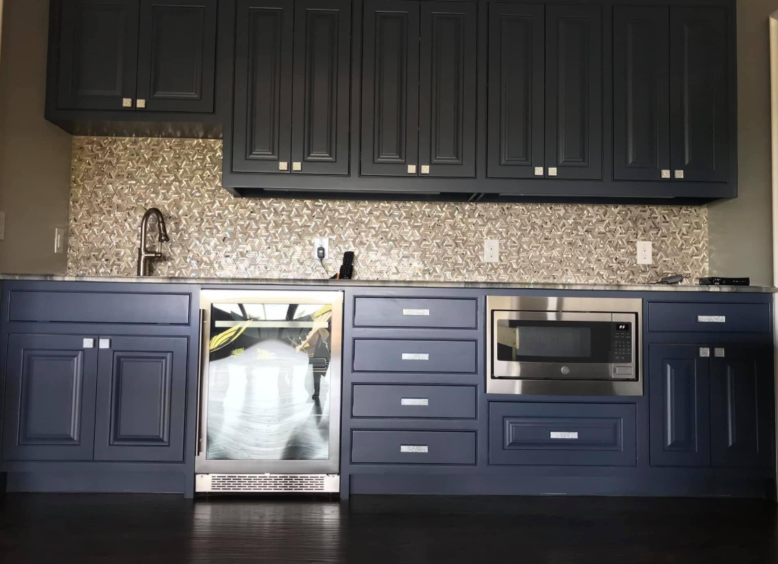 Reliant Painting Image