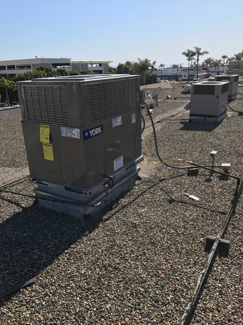 Delightful Duck Cooling and Heating Image