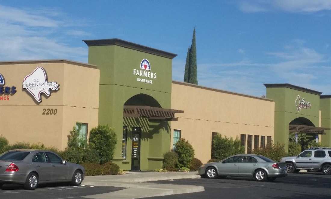 Dr. Rosenbaum and Associates Logo