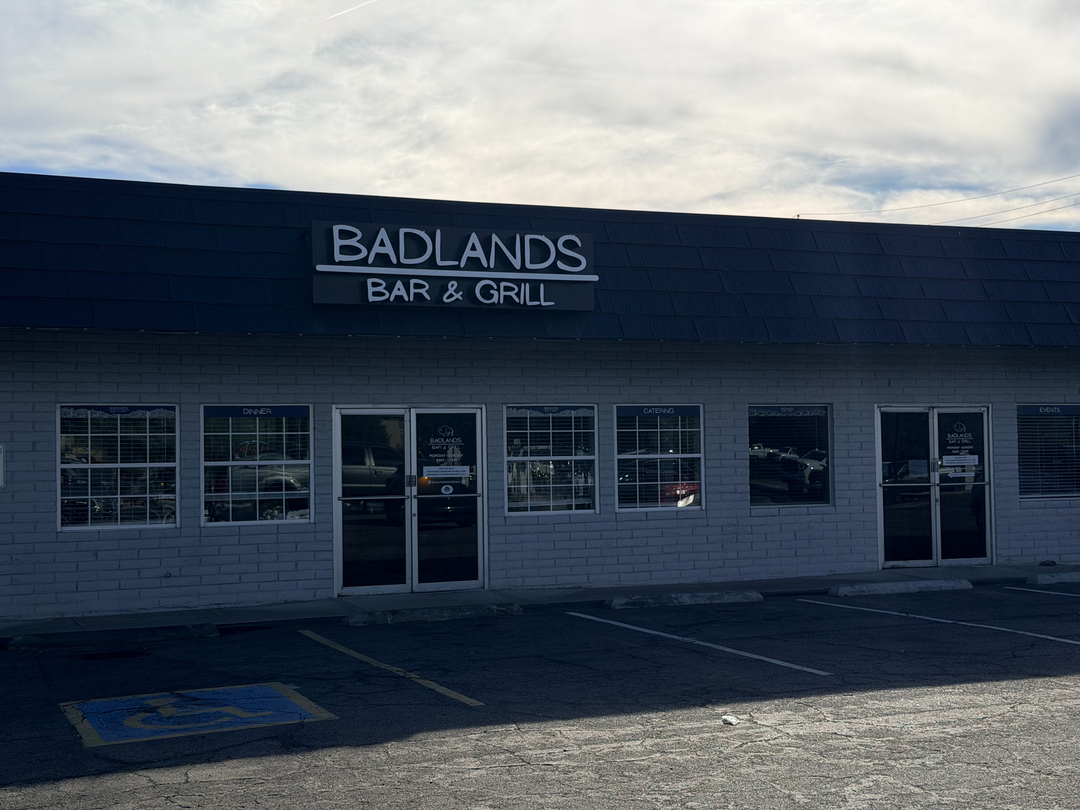Badlands Bar &amp; Grill Logo