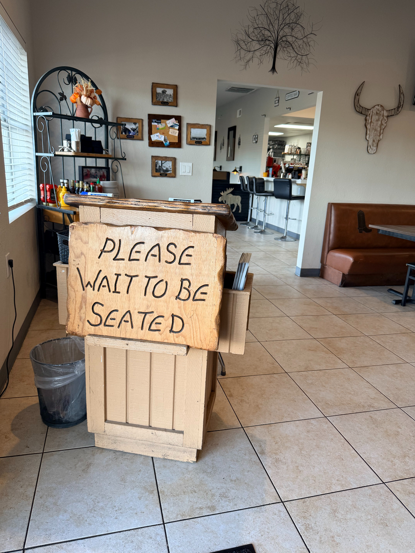 Badlands Bar & Grill Image