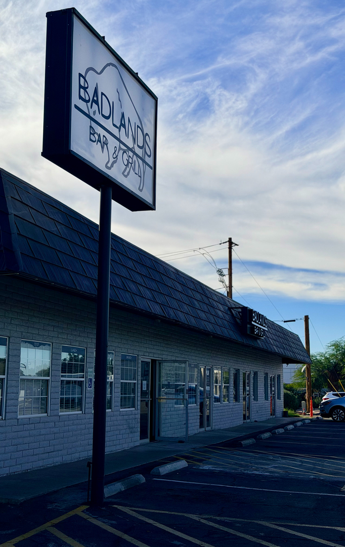 Badlands Bar & Grill Image