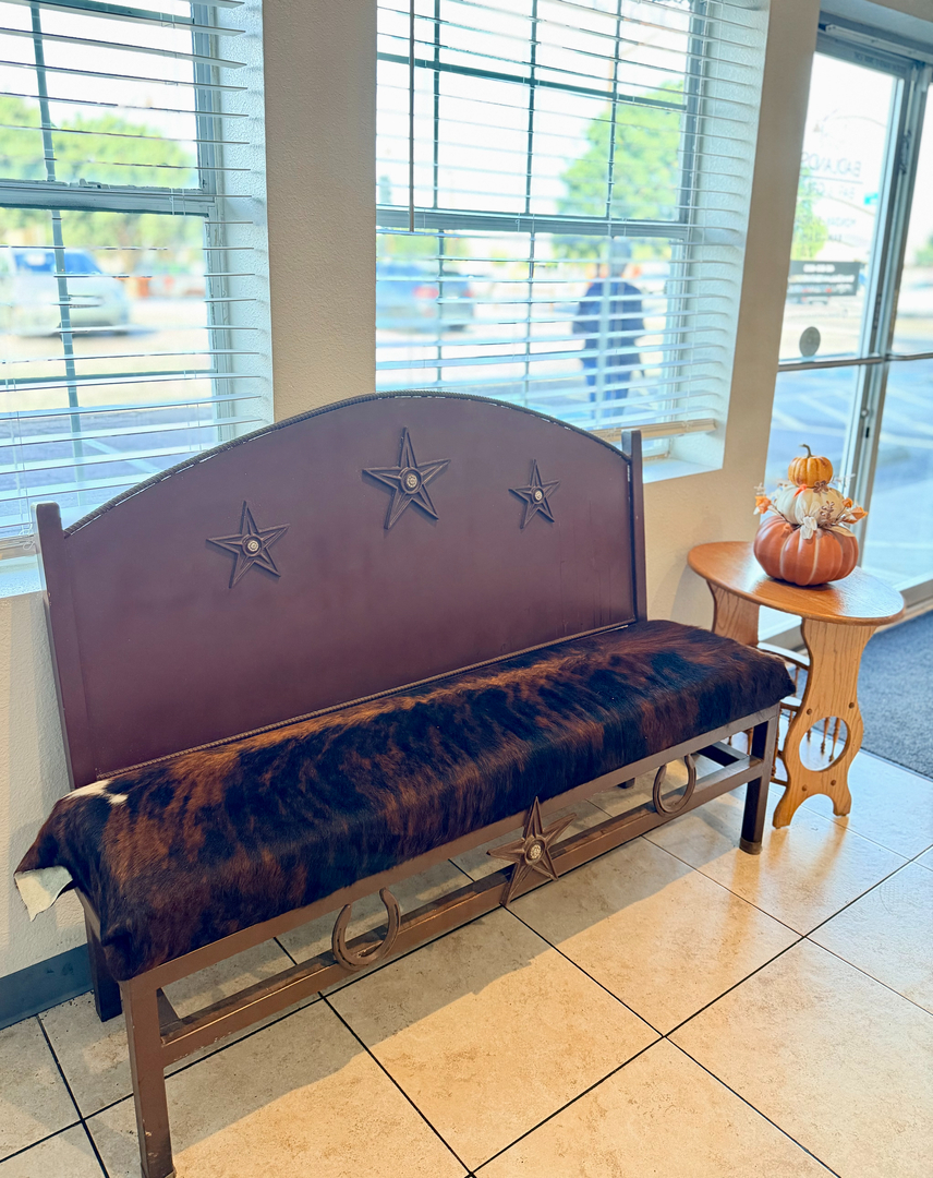 Badlands Bar & Grill Image