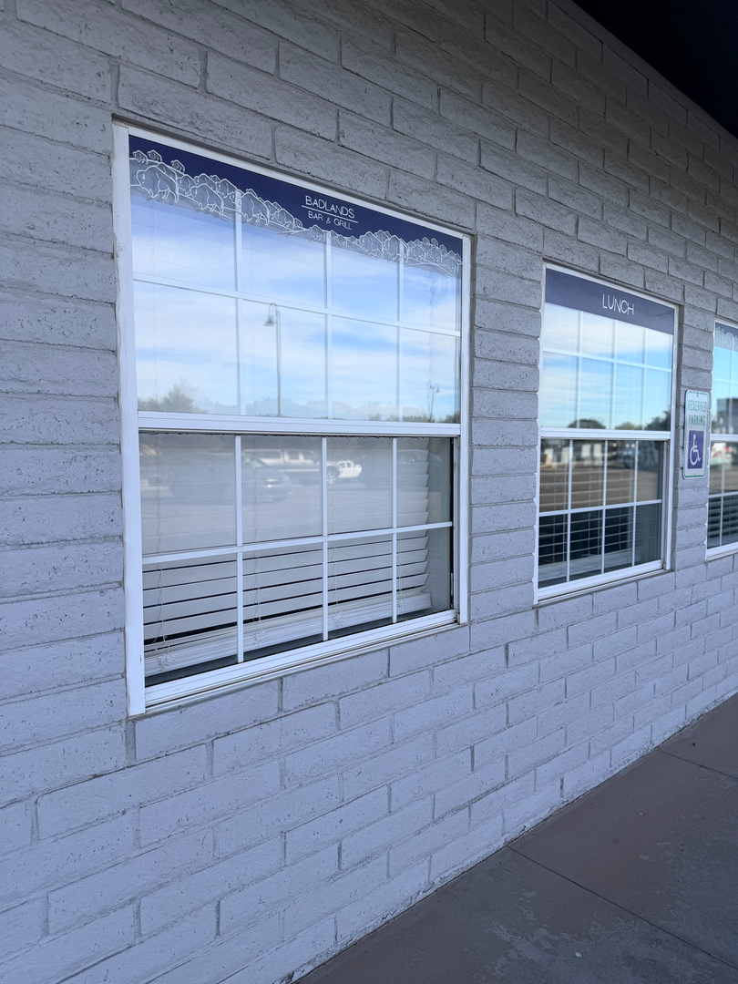 Badlands Bar & Grill Image