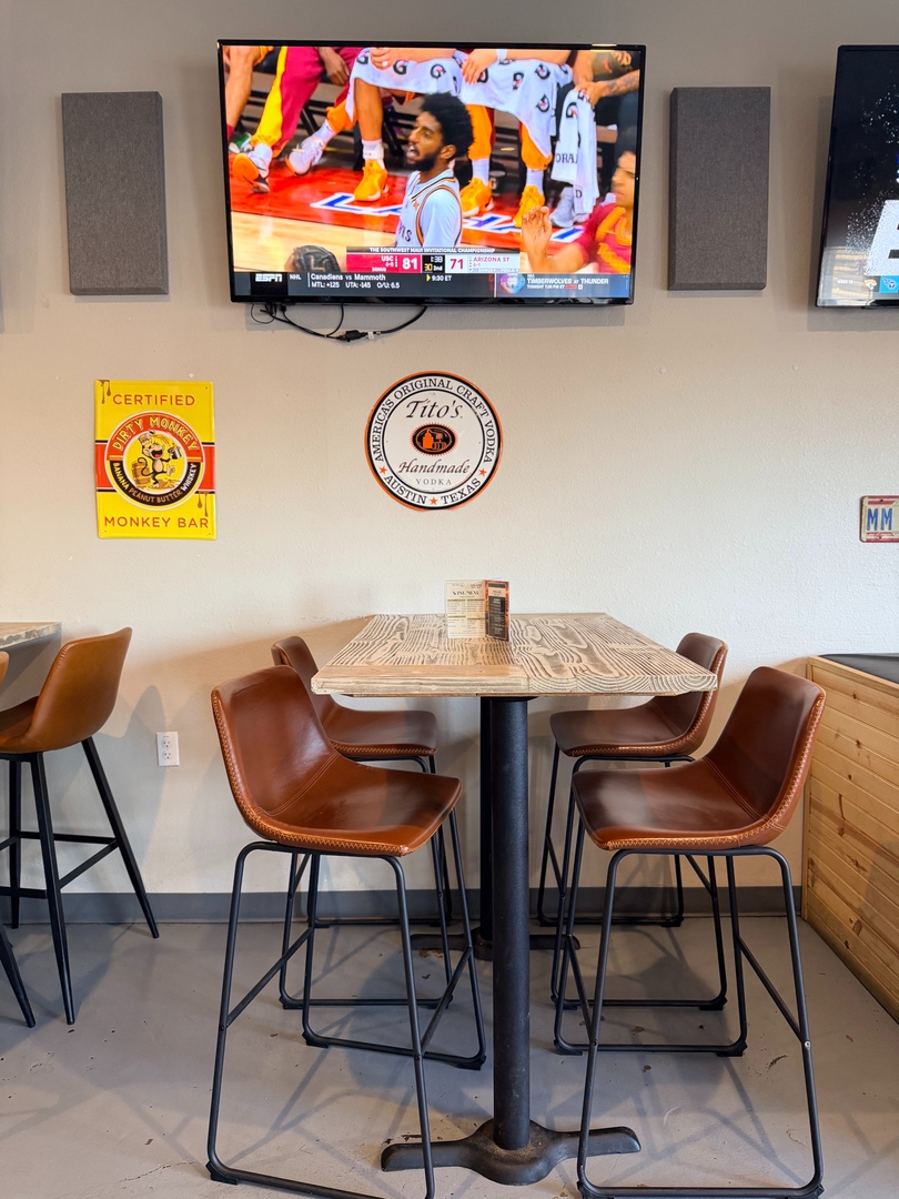 Badlands Bar & Grill Image