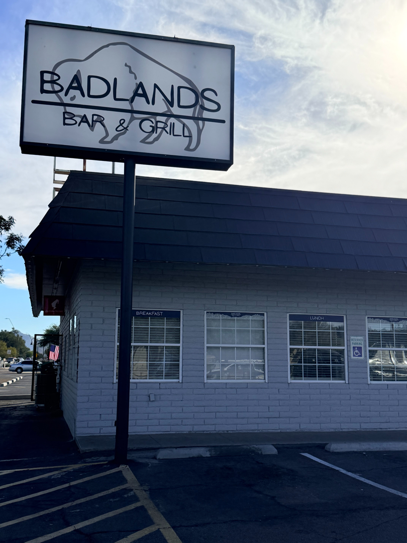 Badlands Bar & Grill Image
