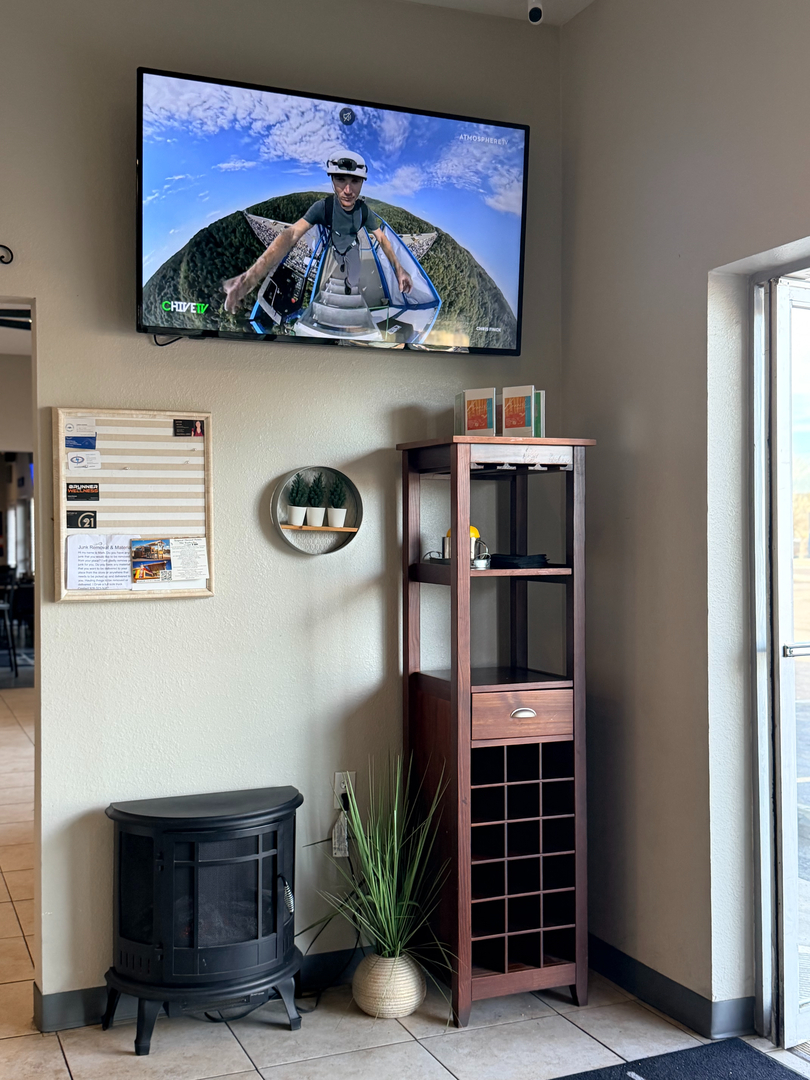 Badlands Bar & Grill Image