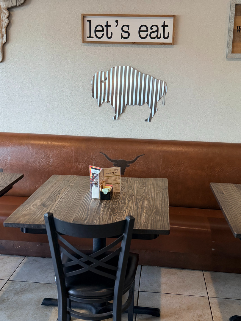 Badlands Bar & Grill Image