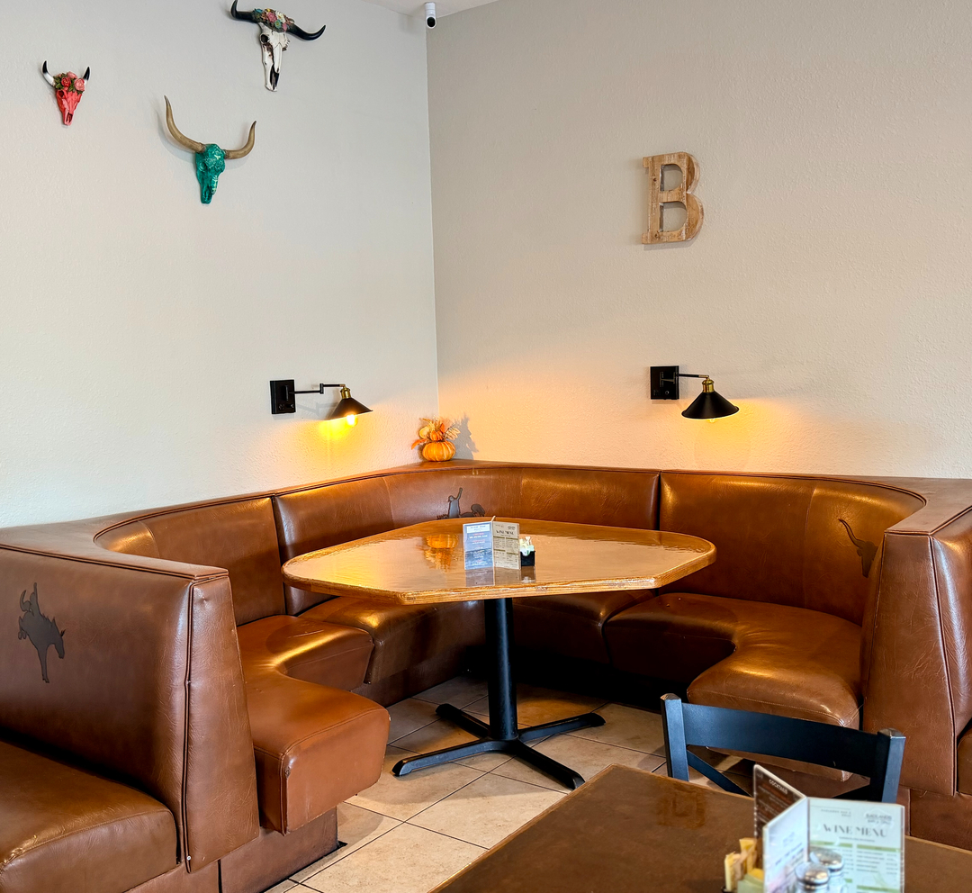 Badlands Bar & Grill Image