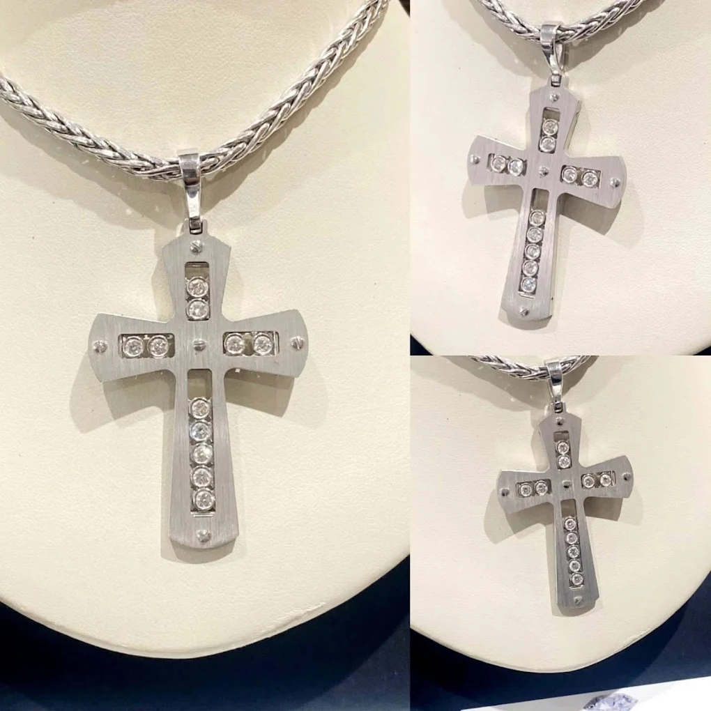 Elegant Jewelers Image