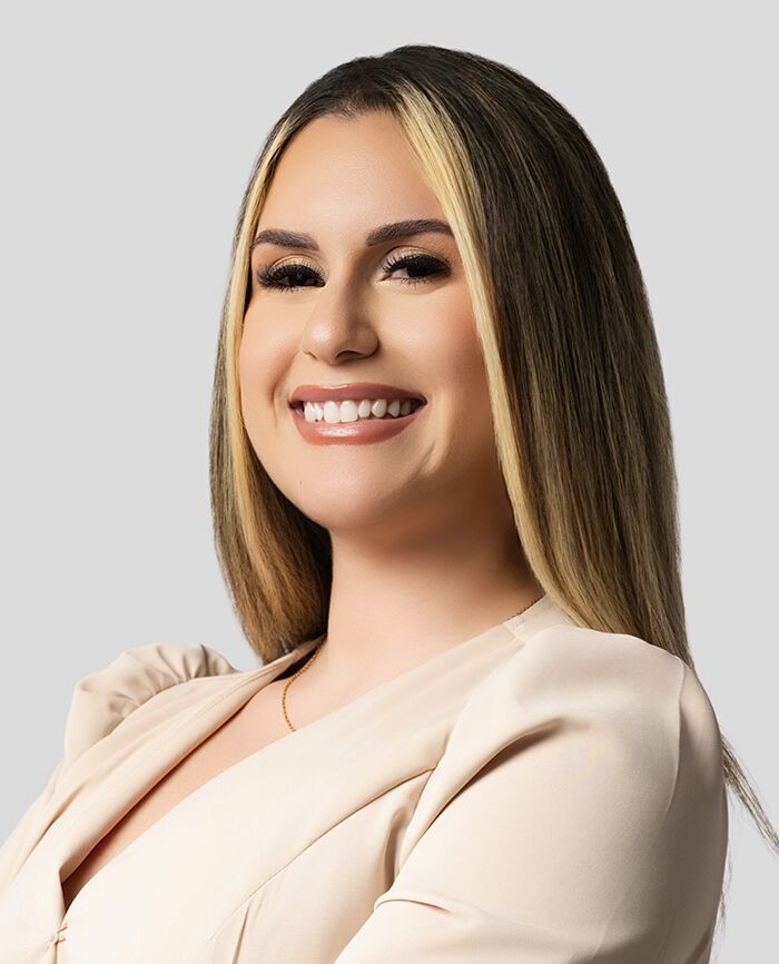 Ana Avila at CrossCountry Mortgage Image