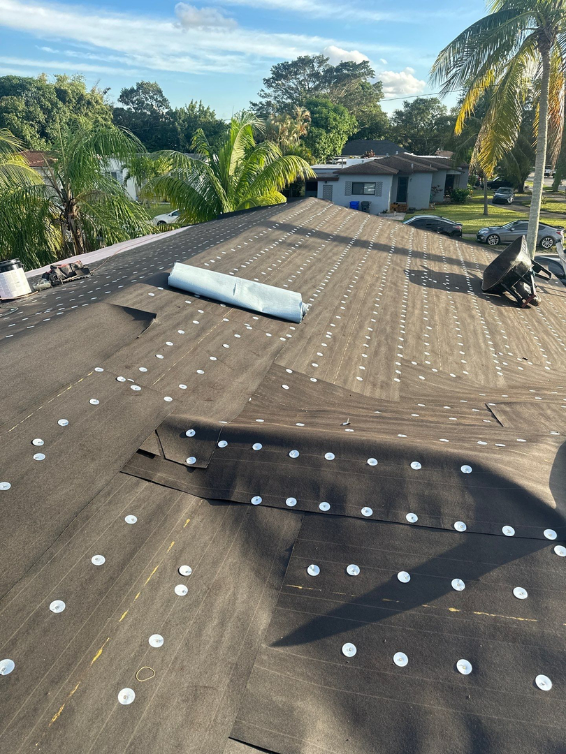 Dream Team Roofing Image