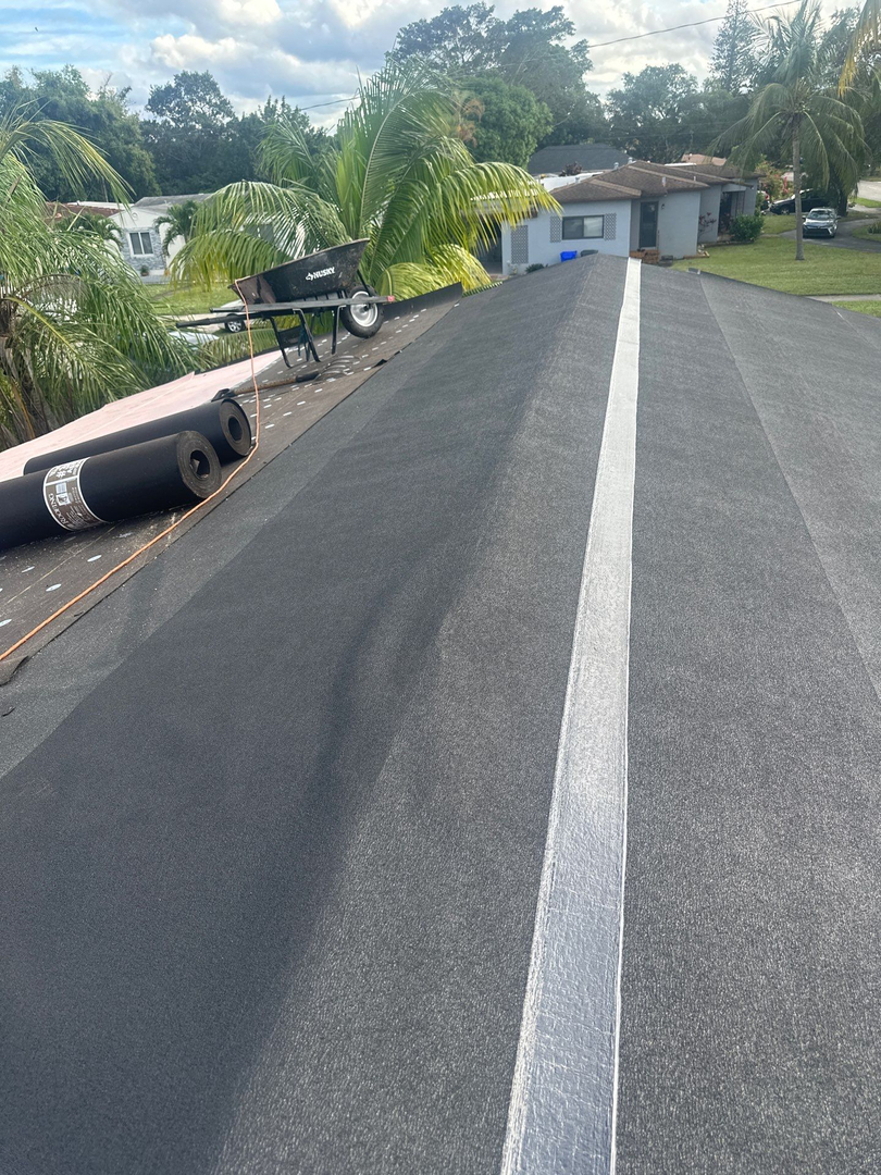 Dream Team Roofing Image