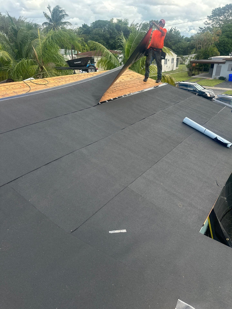 Dream Team Roofing Image