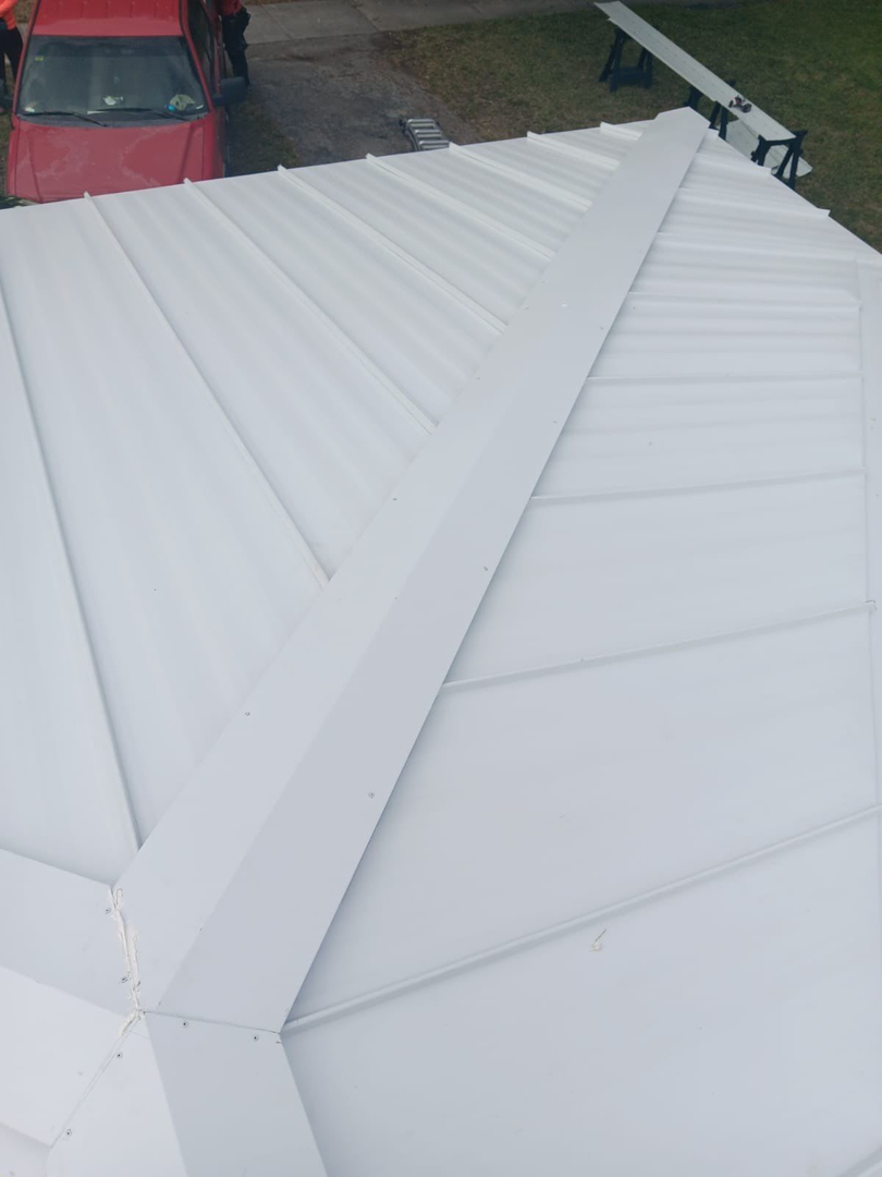 Dream Team Roofing Image