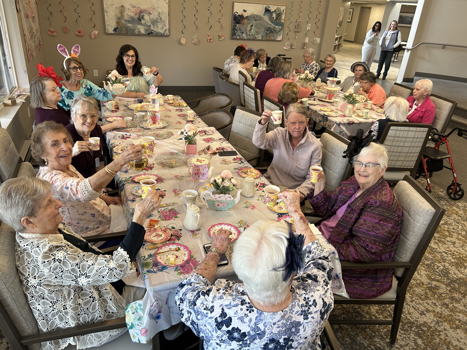 Holiday Sheldon Oaks Image