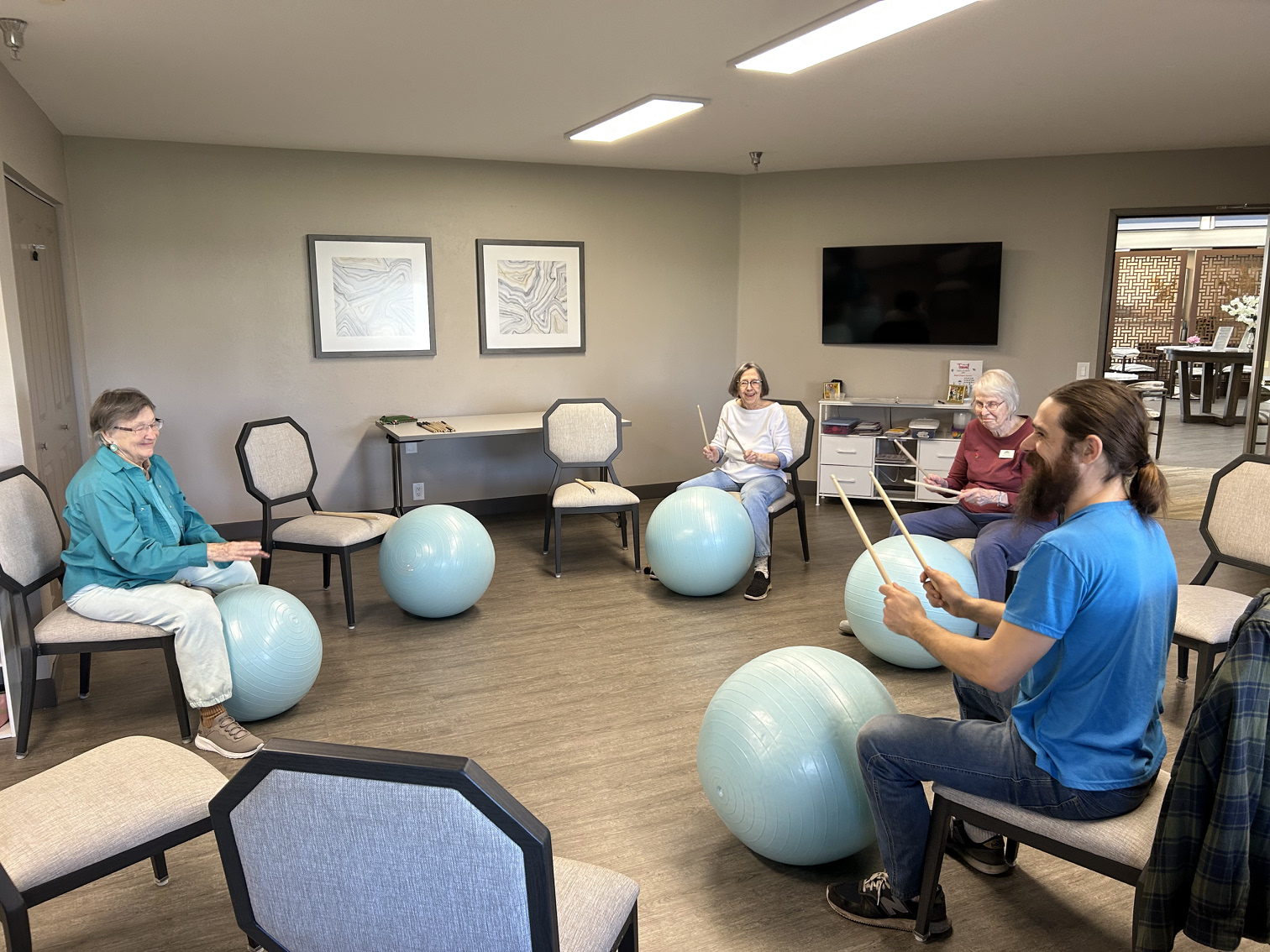 Holiday Sheldon Oaks Image