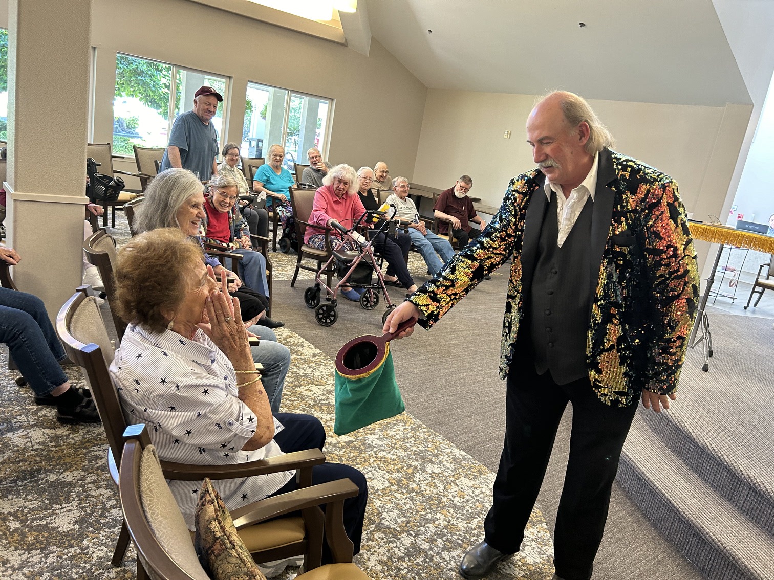 Holiday Sheldon Oaks Image