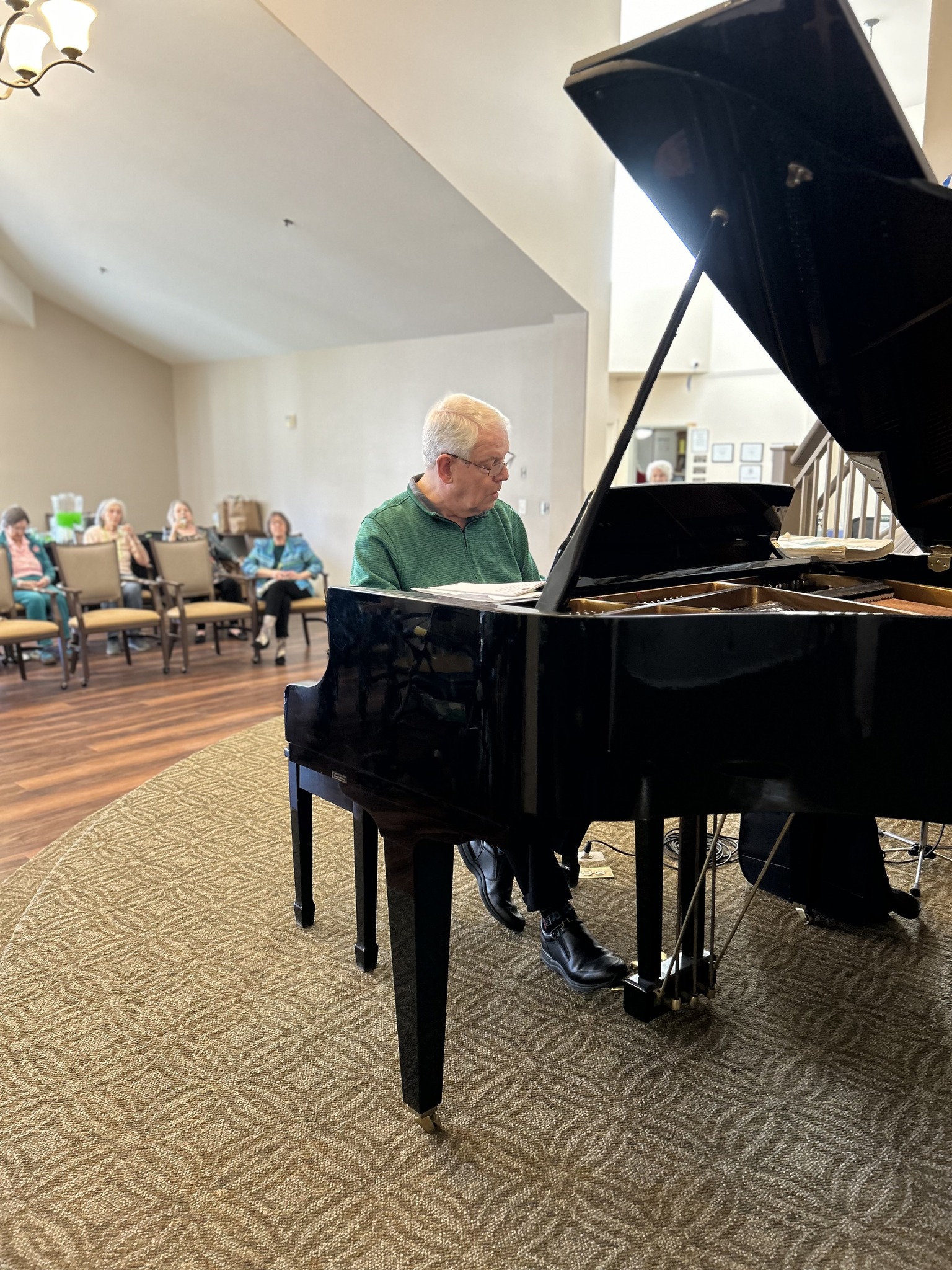 Holiday Sheldon Oaks Image