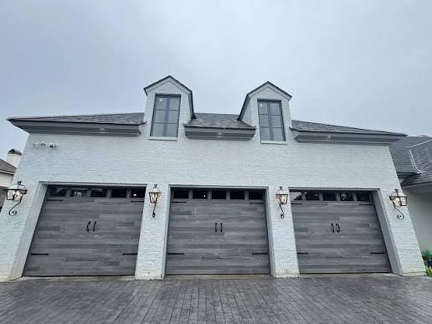 Genesis Garage Doors & Gates Image