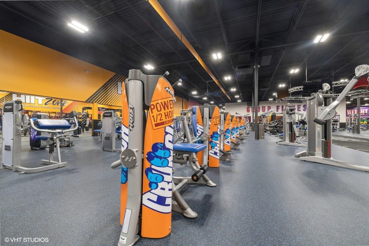 Crunch Fitness - Plano Image
