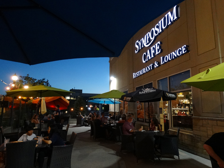 Symposium Cafe Restaurant Aurora in Aurora, ON L4G 7Z9 - (905) 5...