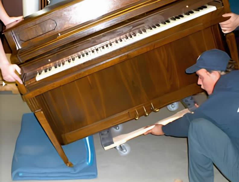 Cross Town Movers and Storage Image