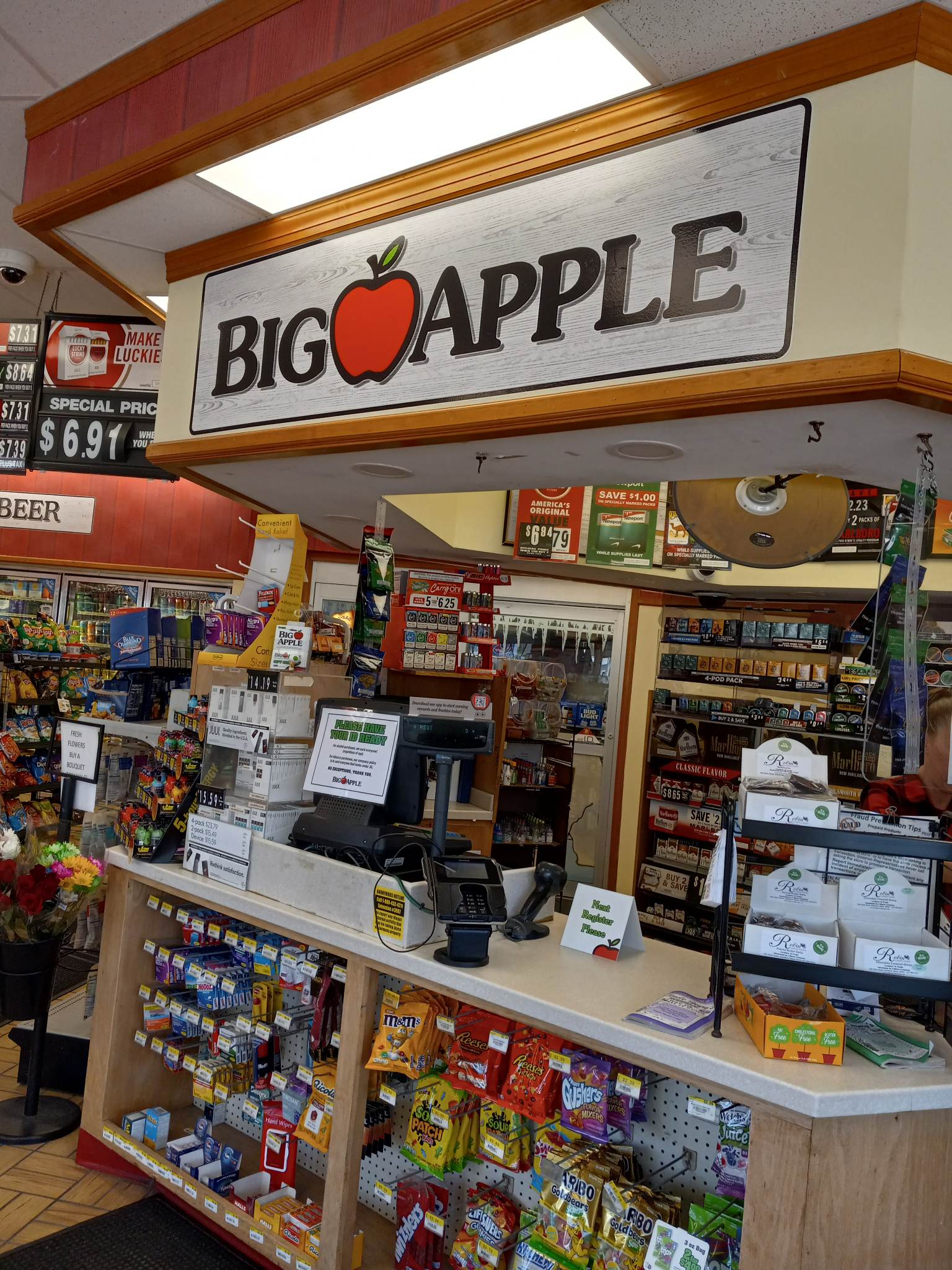 Big Apple Store Image