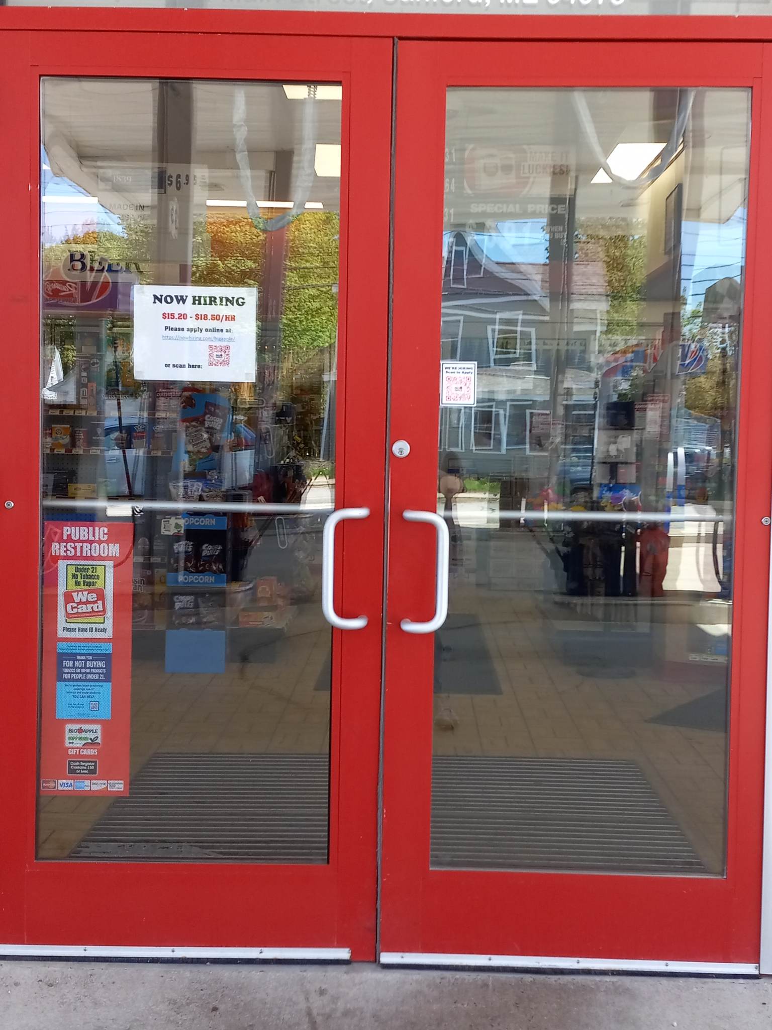 Big Apple Store Image