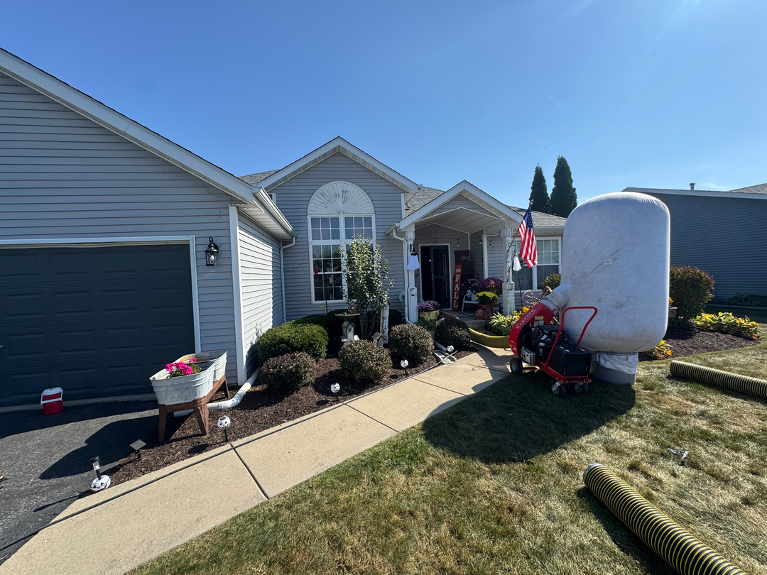 Warner Roofing & Restoration Image