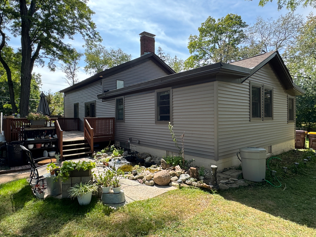 Warner Roofing & Restoration Image