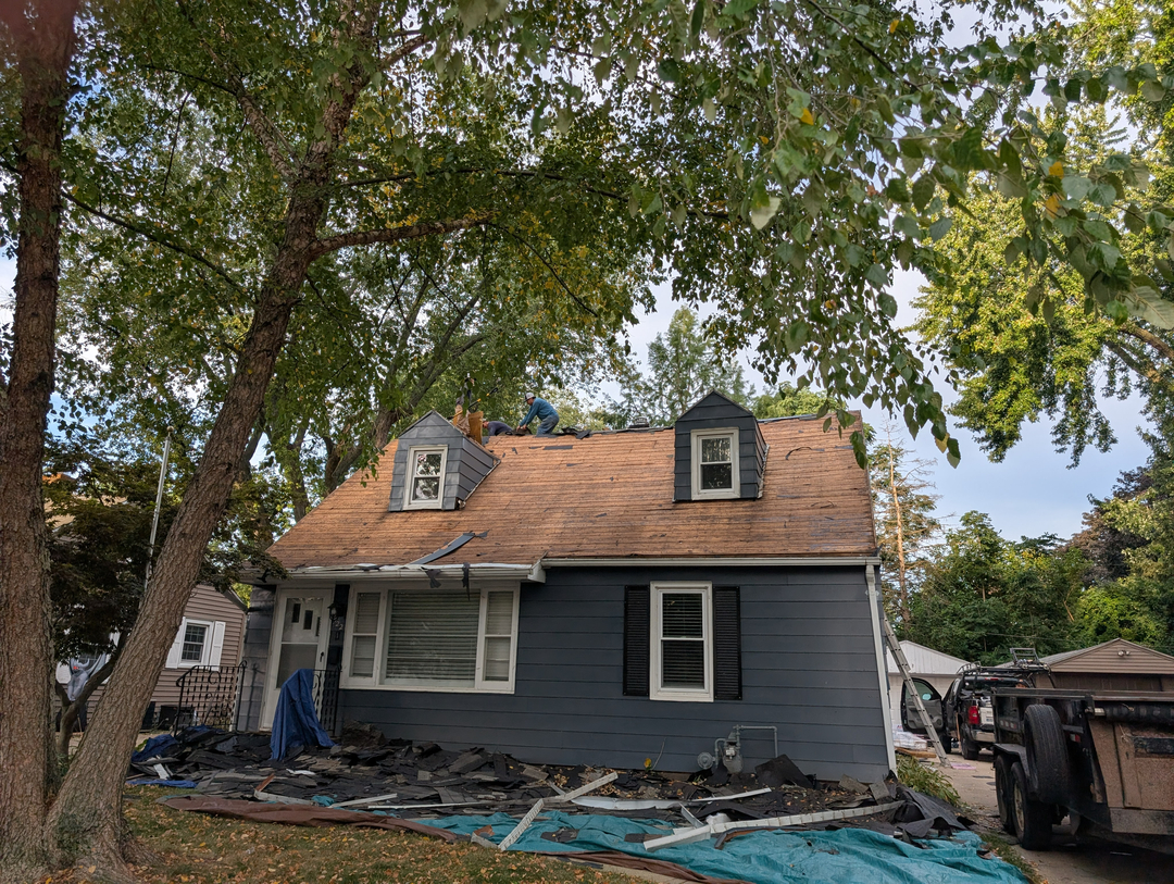 Warner Roofing & Restoration Image