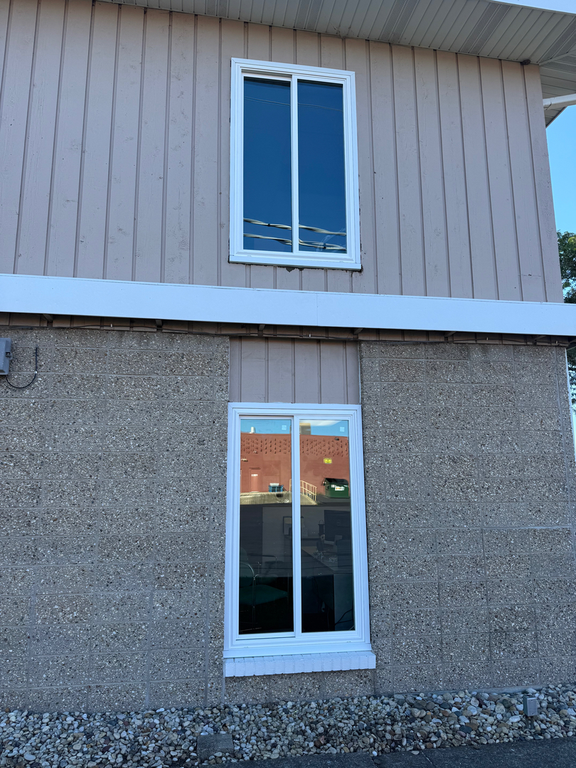 Warner Roofing & Restoration Image