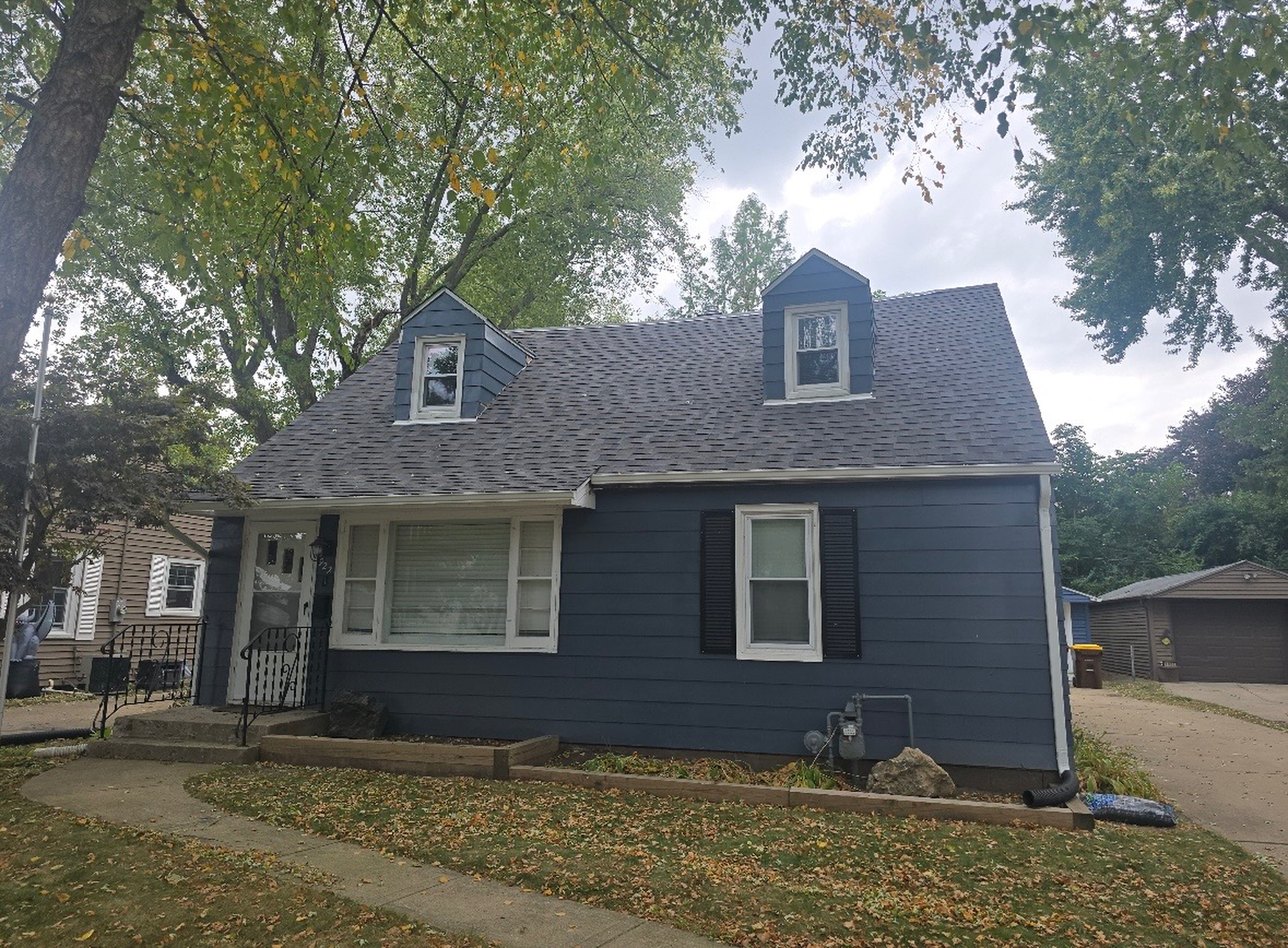 Warner Roofing & Restoration Image