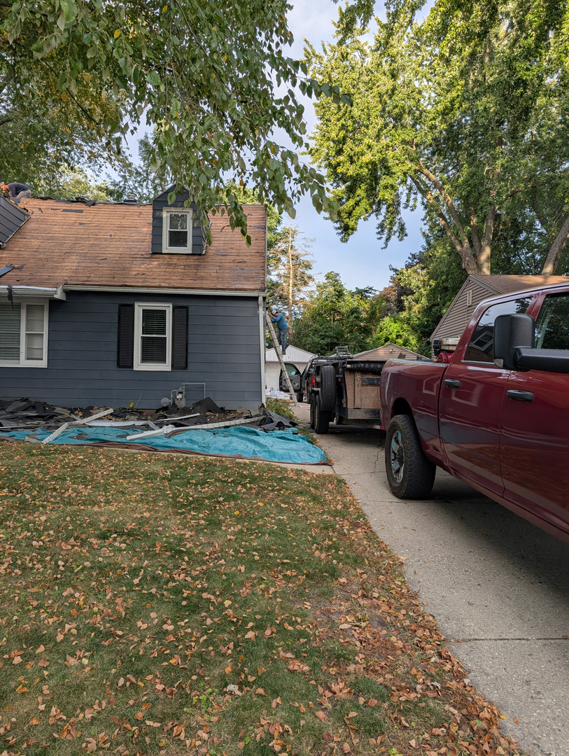 Warner Roofing & Restoration Image