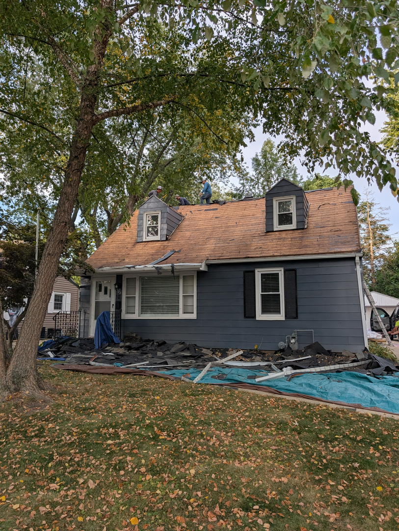 Warner Roofing & Restoration Image