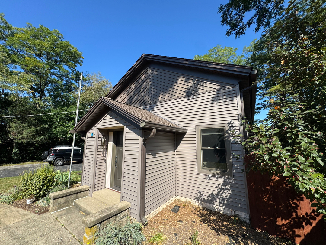 Warner Roofing & Restoration Image