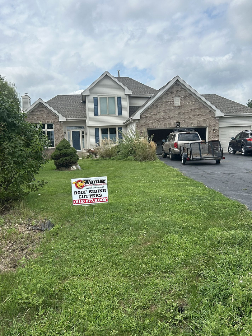 Warner Roofing & Restoration Image