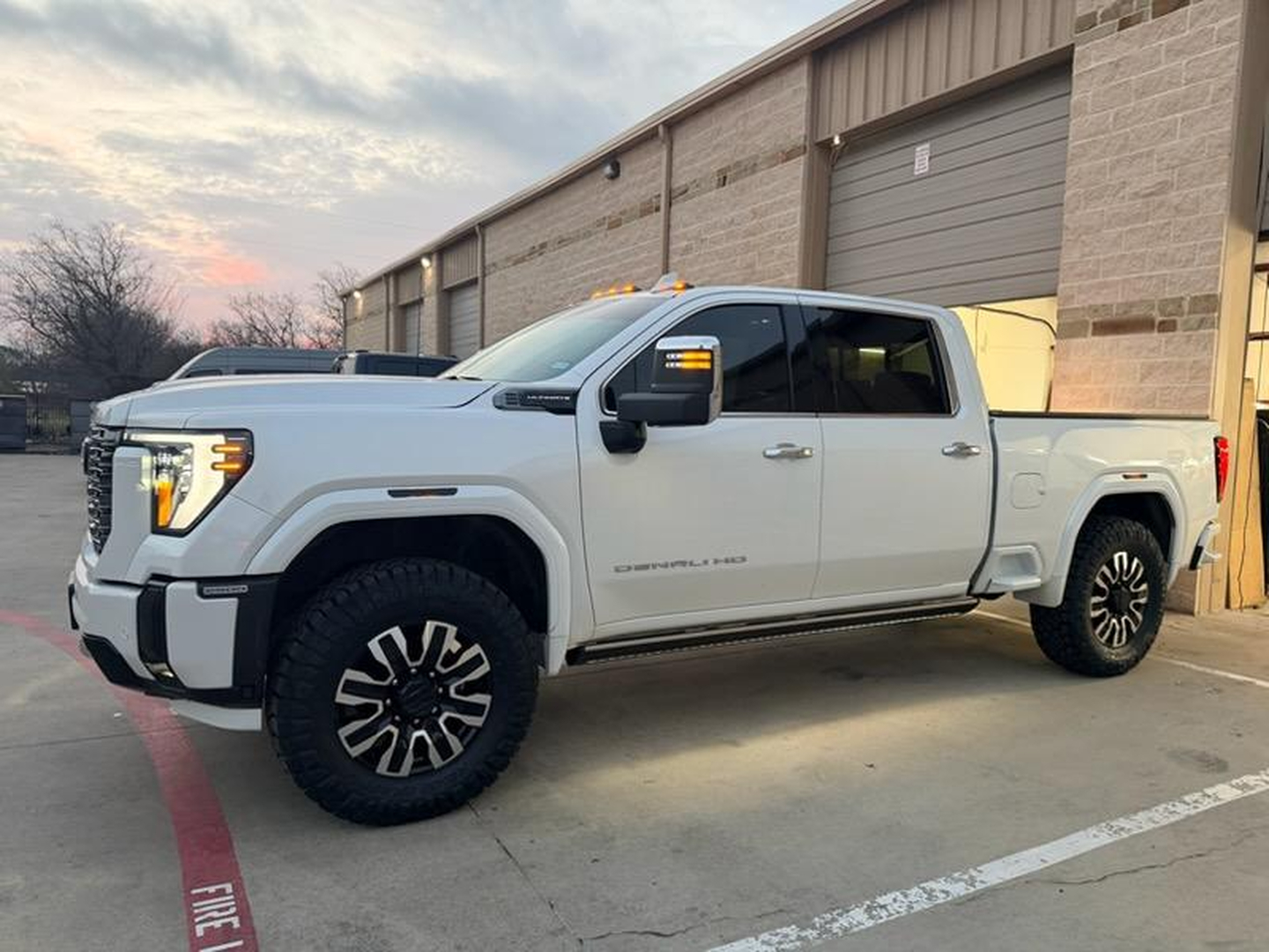 TX Truck & Jeep Specialties Image