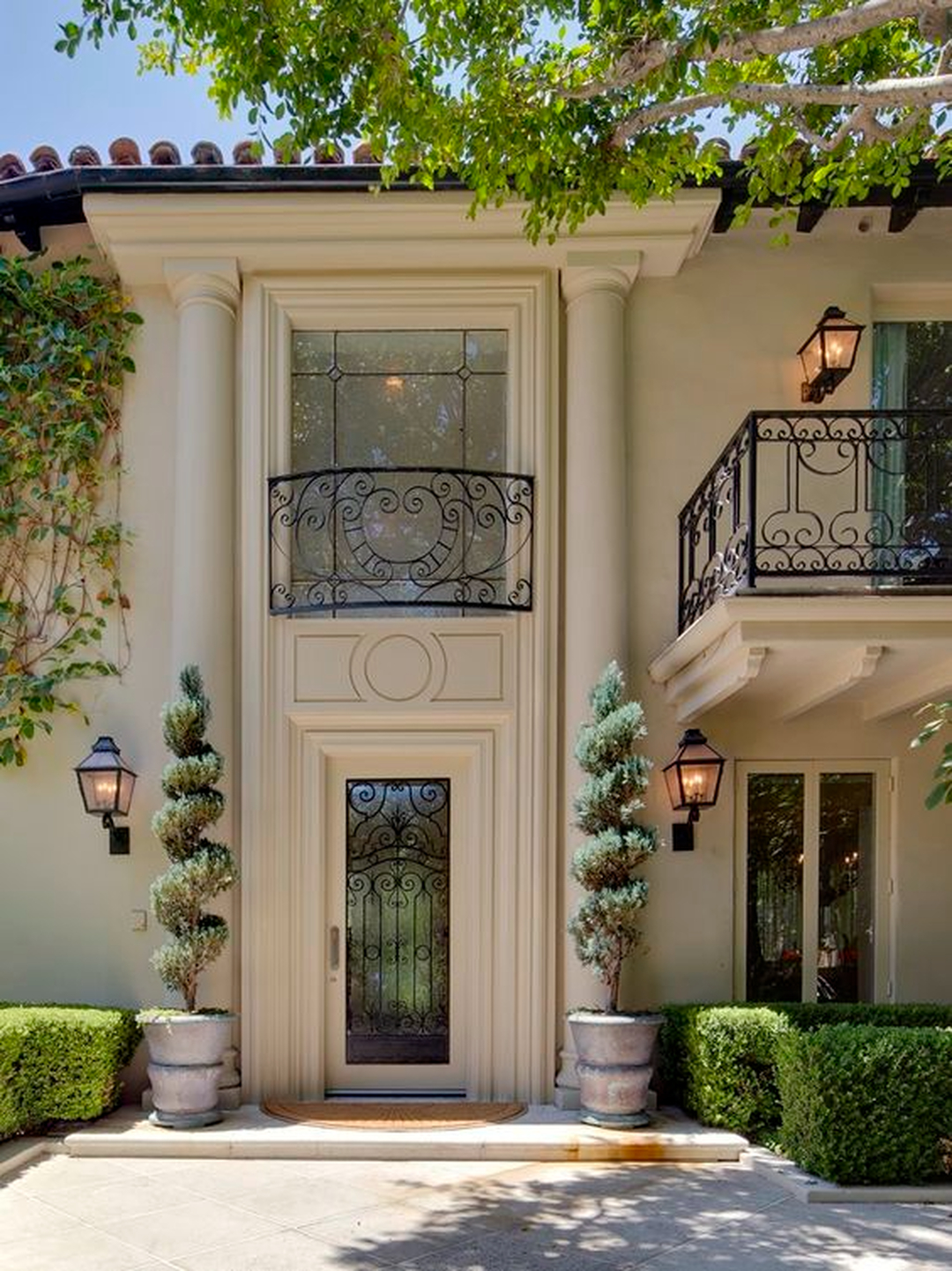 Luxe Iron Doors Image