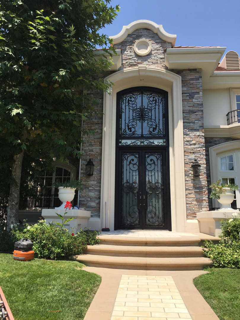 Luxe Iron Doors Image